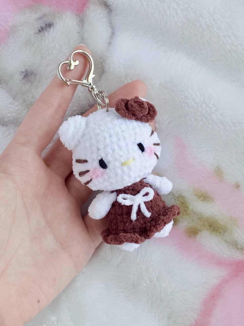 Crochet Hello Kitty Fall Keychain - Picture 3 of 7
